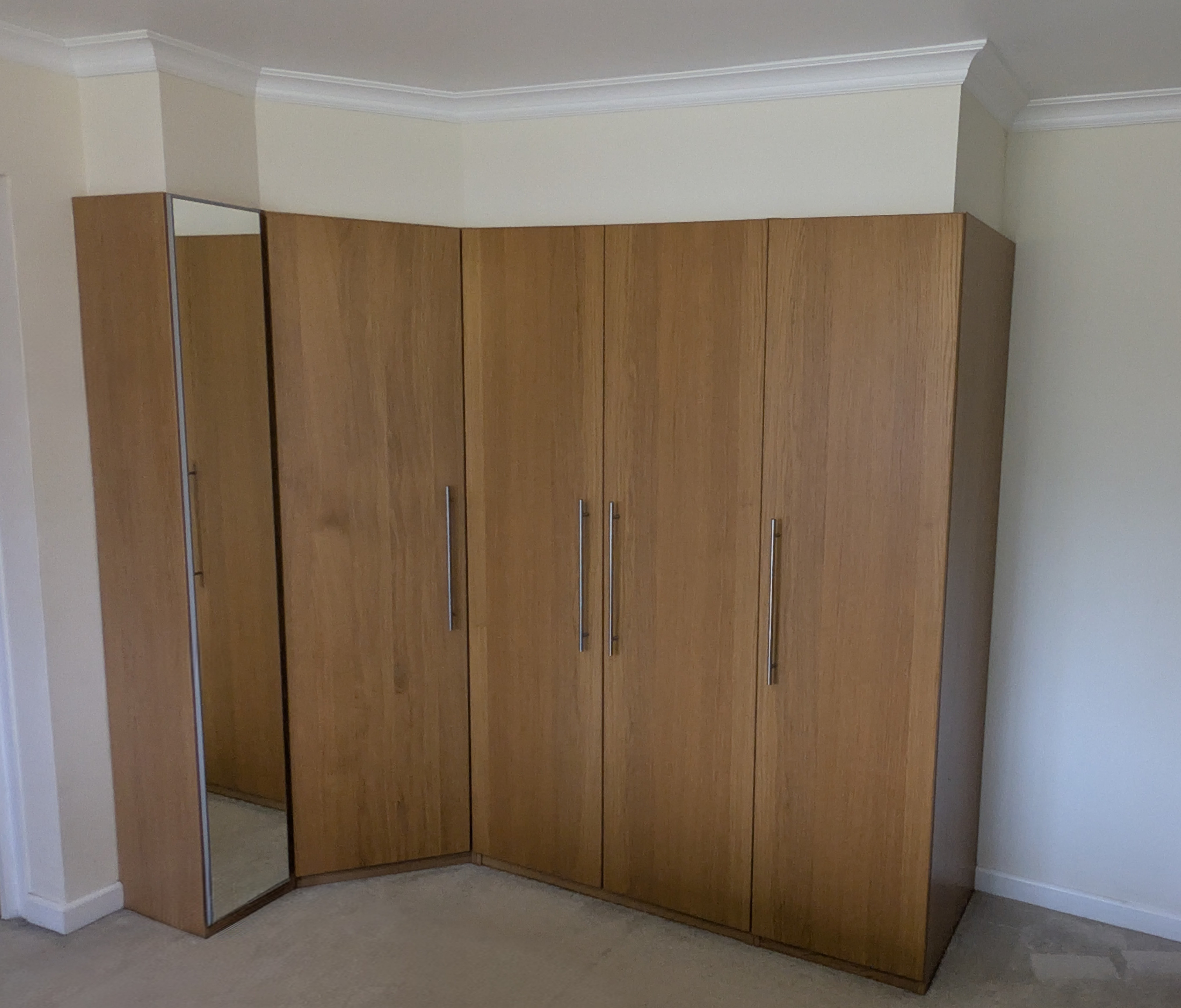 fitted wardrobe